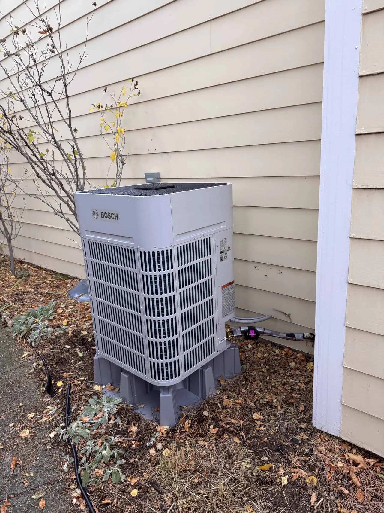 Bosch IDS Ultra cold climate heat pump